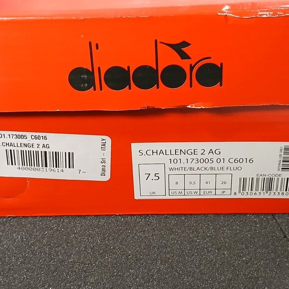 Diadora S.Challenge 2 AG Soccer Cleats White/Black/Blue Women’s 9.5 NWT Open Box - Picture 15 of 15